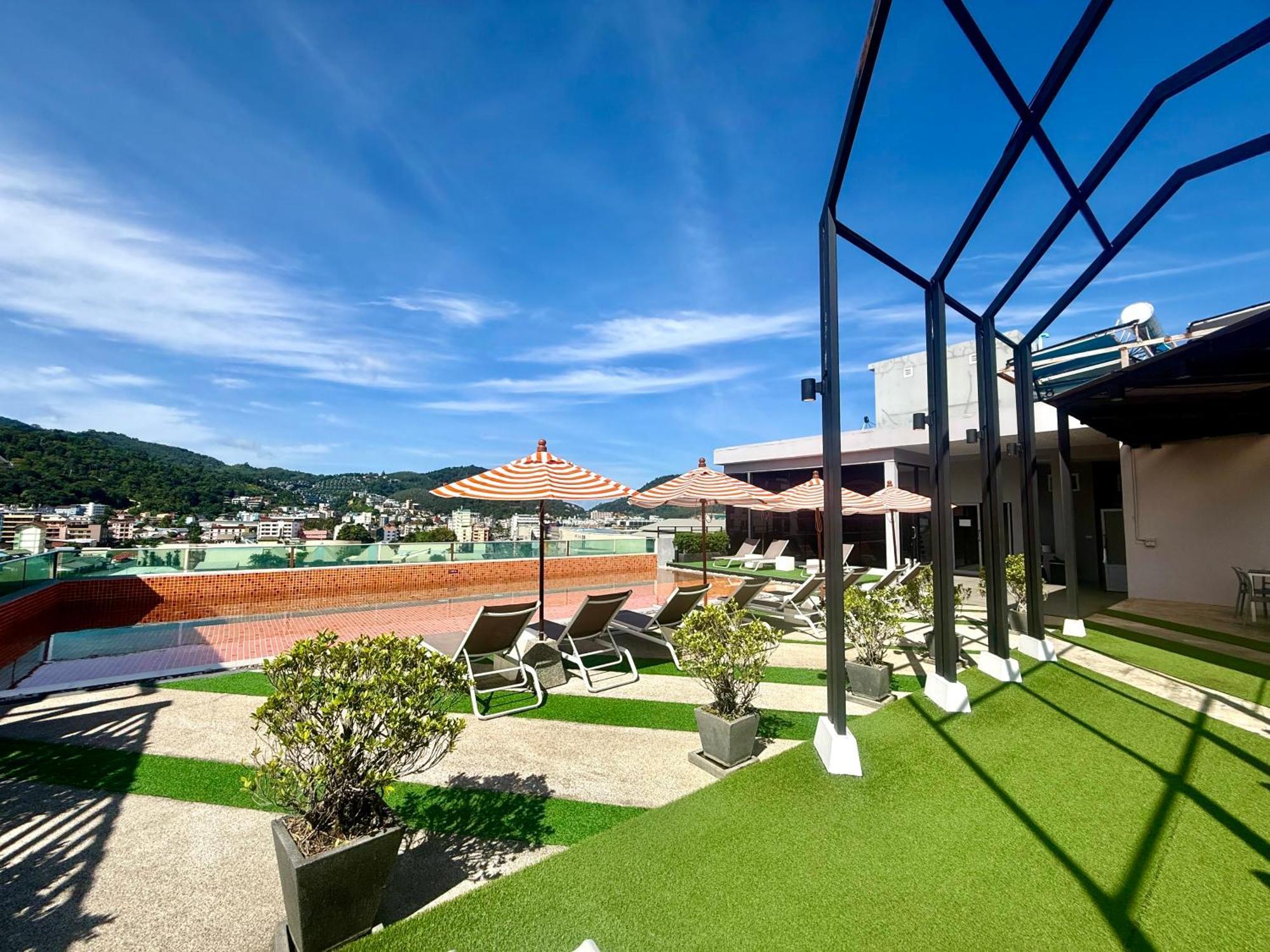 Hotel The Crib Patong - Sha Certified